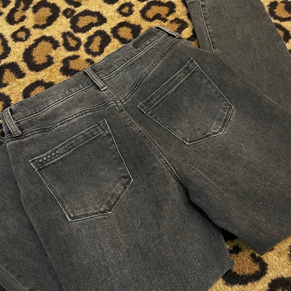 Dark Wash Crop Denim Jeans - Picture 5 of 8